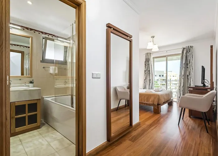 Serenity Solace By Homie 아파트 푼샬