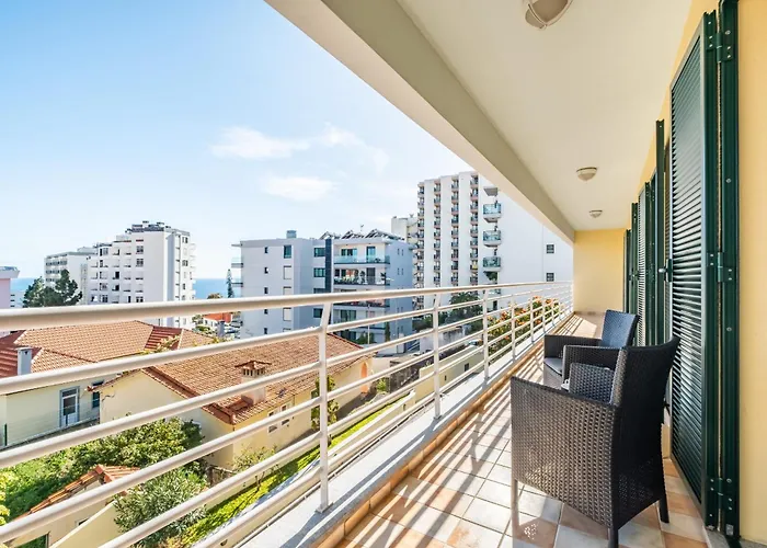 Serenity Solace By Homie 아파트 푼샬